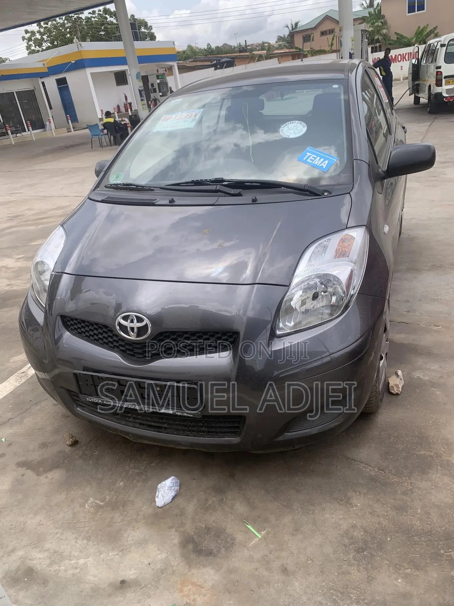 Toyota Yaris 2010 Gray