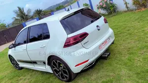 Volkswagen Golf 2018 White