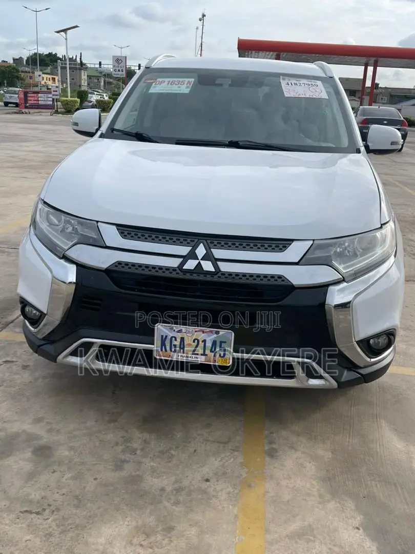 Mitsubishi Outlander SEL S-AWC 2020 White