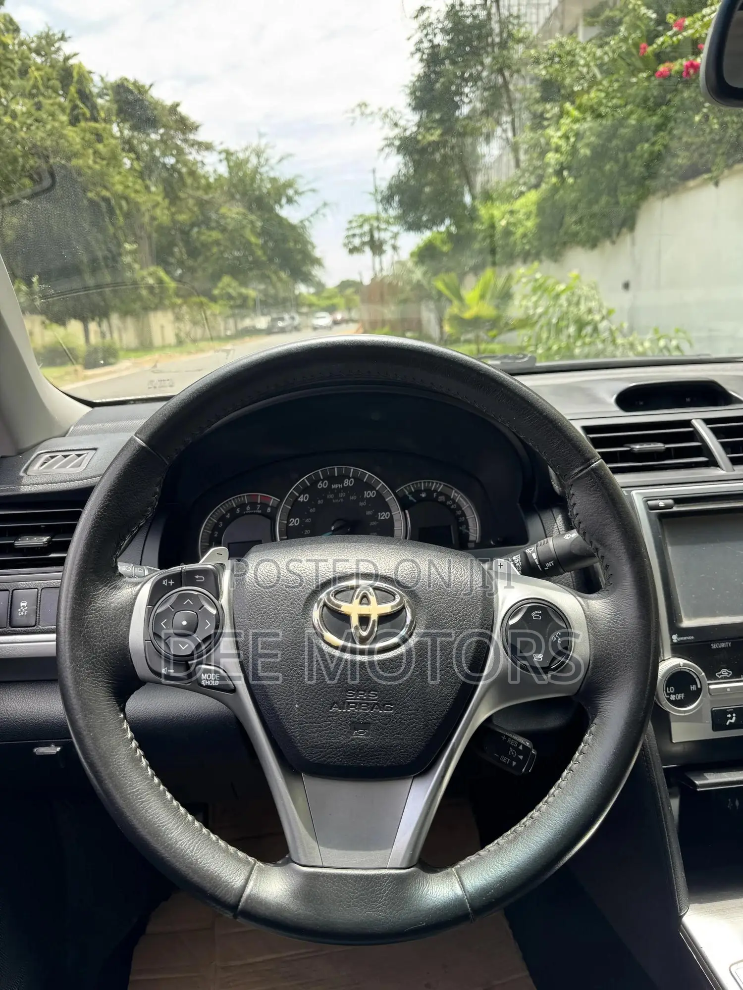 Toyota Camry SE 4dr Sedan (2.5L 4cyl 6A) 2014 Gray