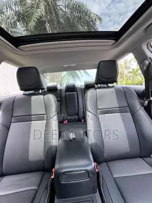 Toyota Camry SE 4dr Sedan (2.5L 4cyl 6A) 2014 Gray