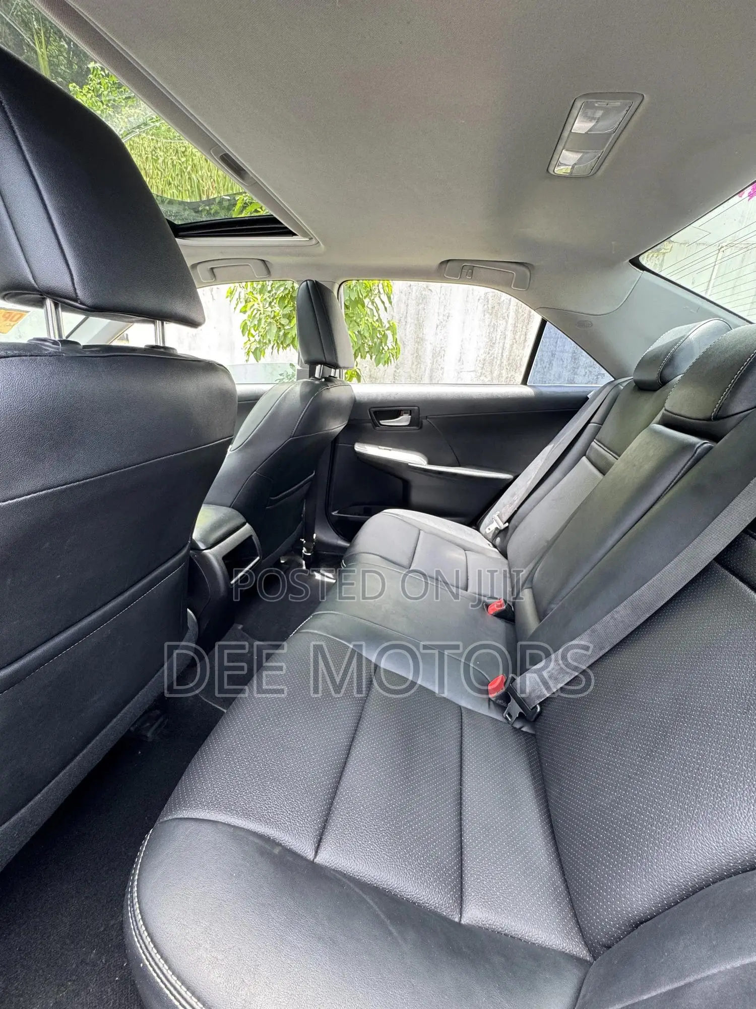 Toyota Camry SE 4dr Sedan (2.5L 4cyl 6A) 2014 Gray