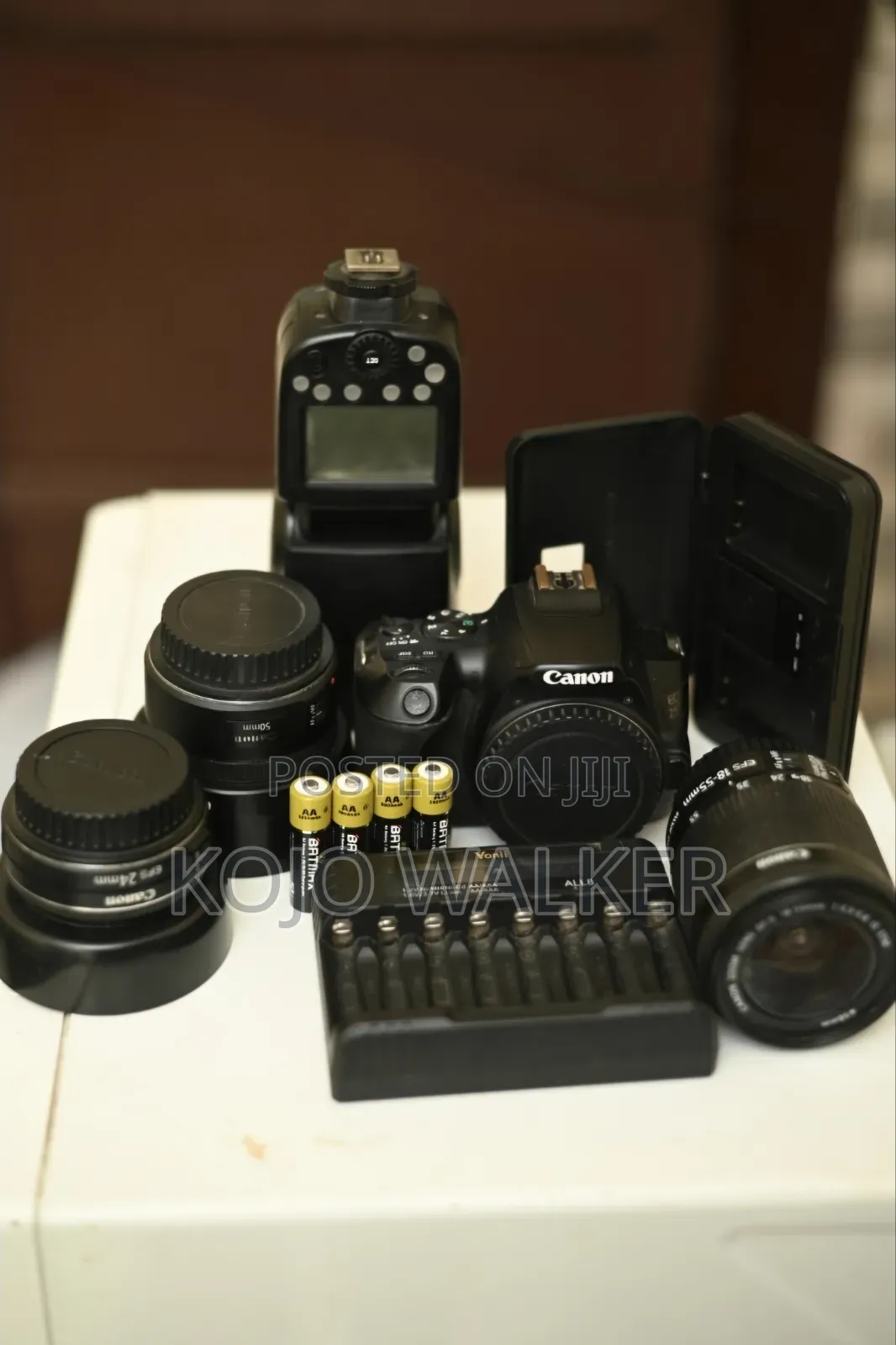 Canon 250d With 50mm 1.8, 24mm 2.8 and Speedlite
