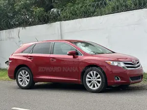 Toyota Venza LE 2015 Red