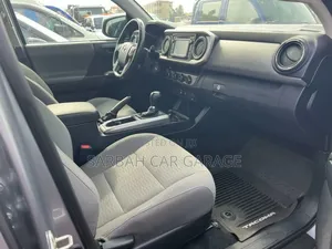 Toyota Tacoma SR 2018 Gray