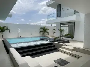 6bdrm Mansion in Royal Footprints, Oyarifa Mall Area for sale