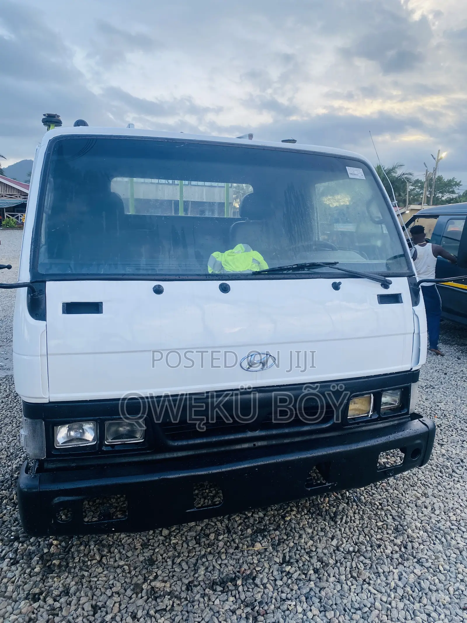 Hyundai Mighty 1