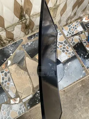 27” Curved Samsung Monitor