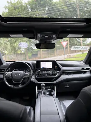 Toyota Highlander XSE 2022 Black
