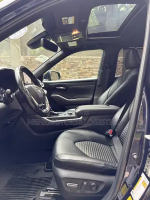 Toyota Highlander XSE 2022 Black