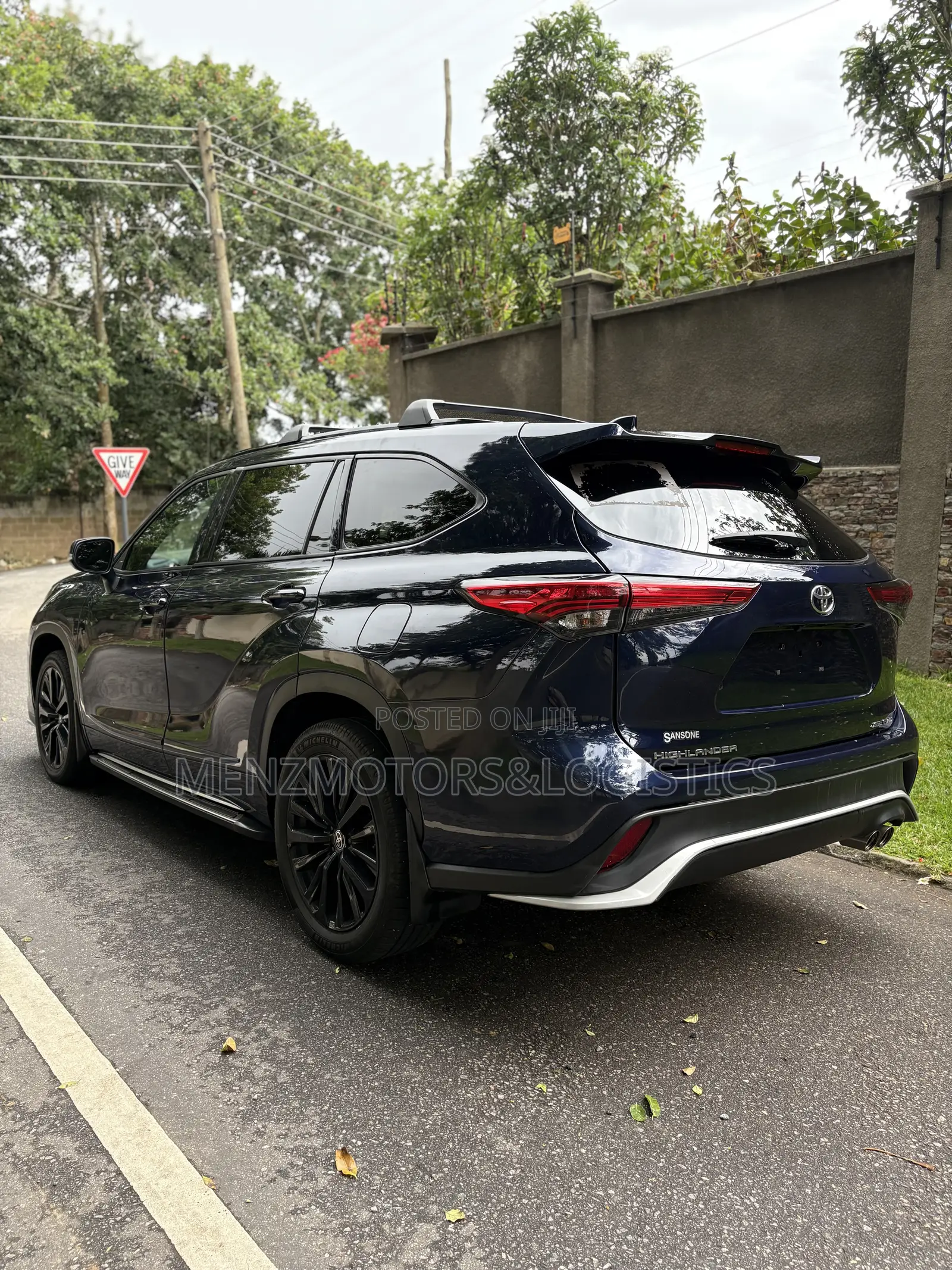 Toyota Highlander XSE 2022 Black
