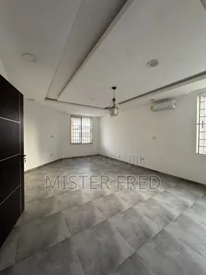 4bdrm House in Pokuase Ablekuma Rd for sale
