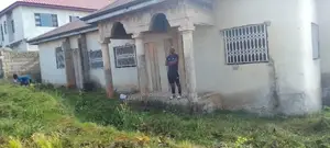 5bdrm House in Atwima Nwabiagya for sale