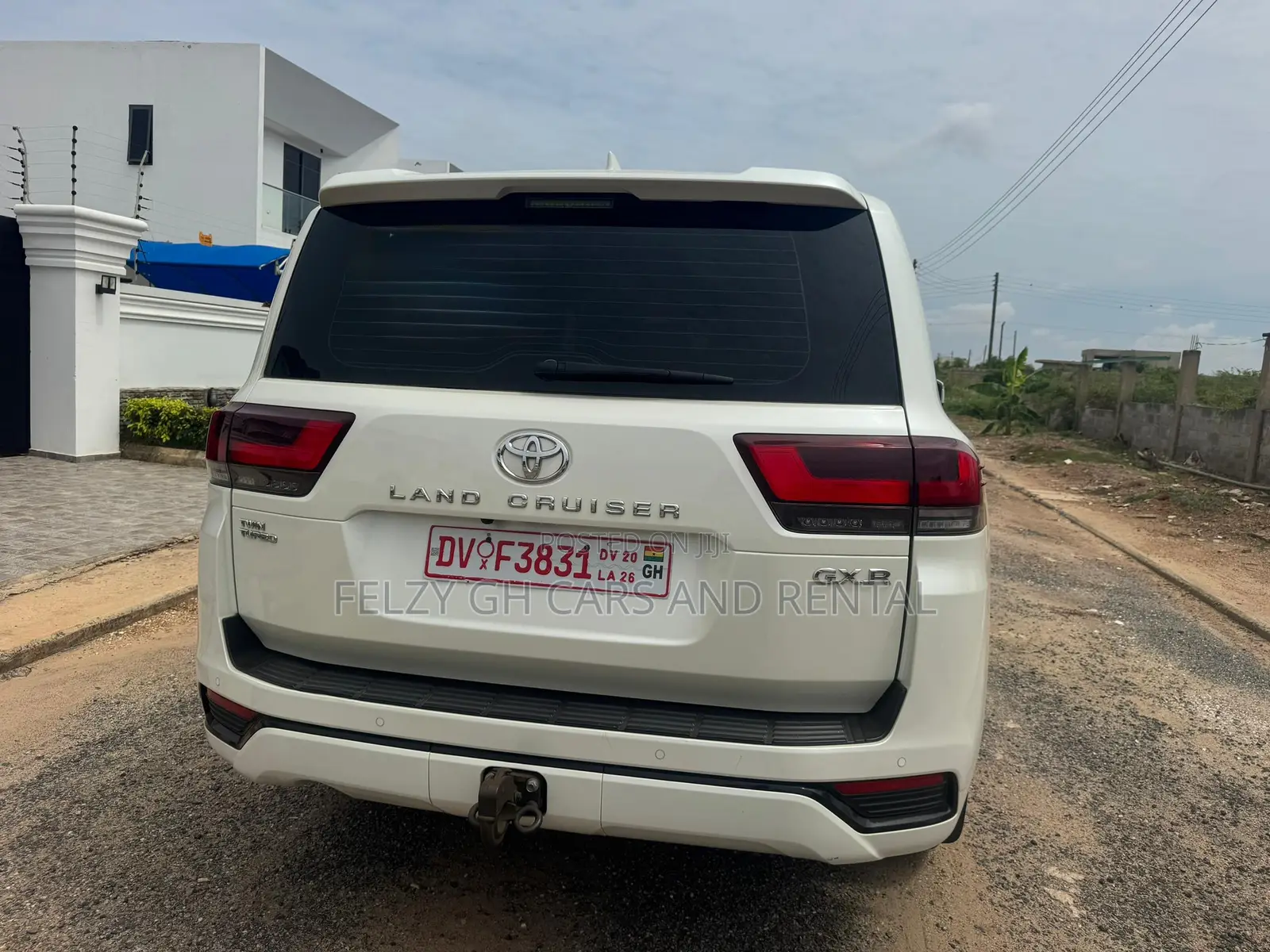 Toyota Land Cruiser LC300 2023 White