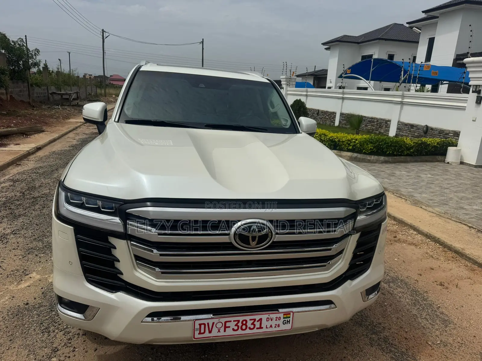 Toyota Land Cruiser LC300 2023 White