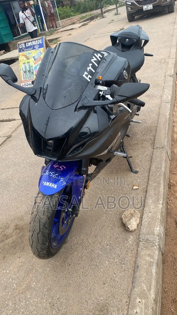 Yamaha R6 2022 Black