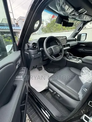 New Toyota Land Cruiser Prado 2.4 Petrol 2025 Black