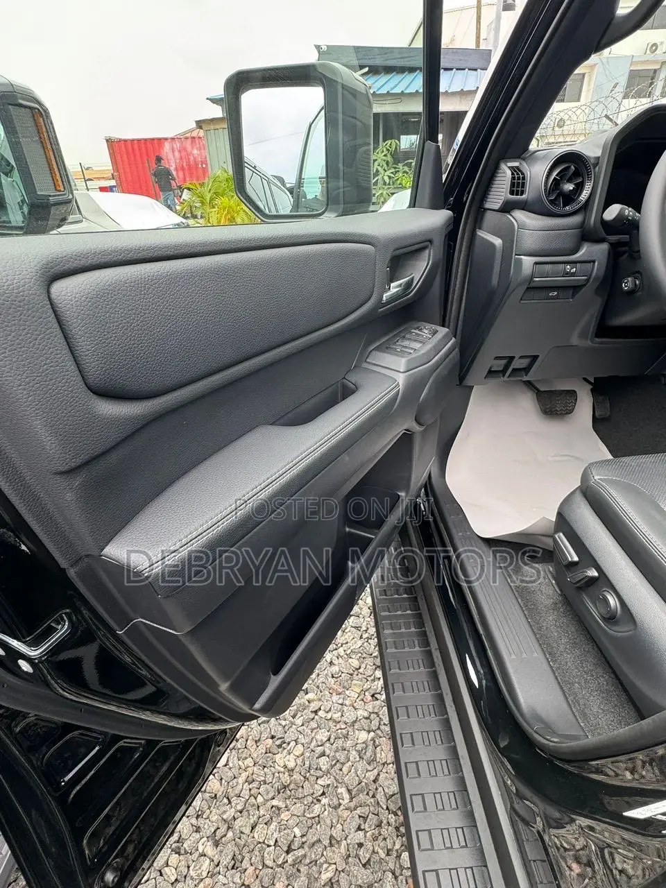 New Toyota Land Cruiser Prado 2.4 Petrol 2025 Black