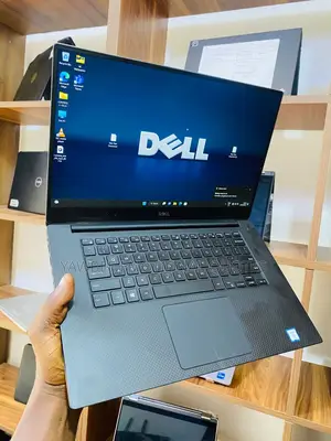 Laptop Dell Precision 7520 16GB Intel Core i7 SSD 512GB