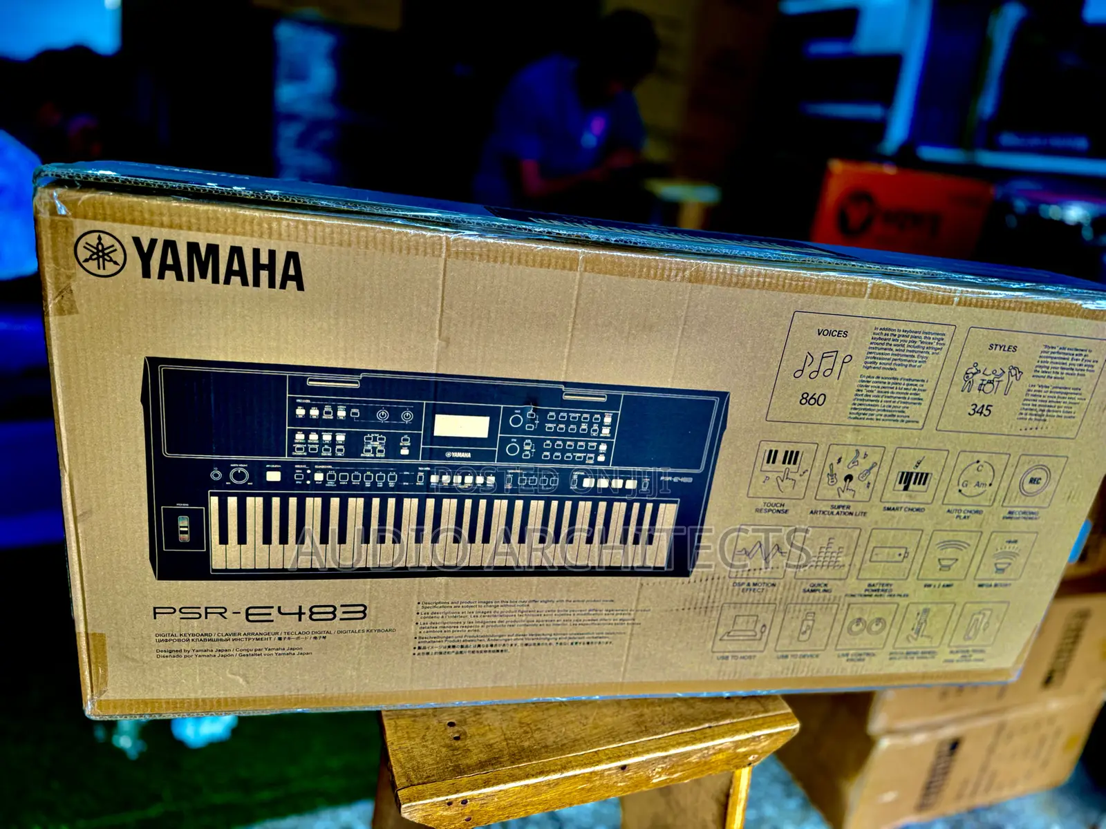 Yamaha PSR E483