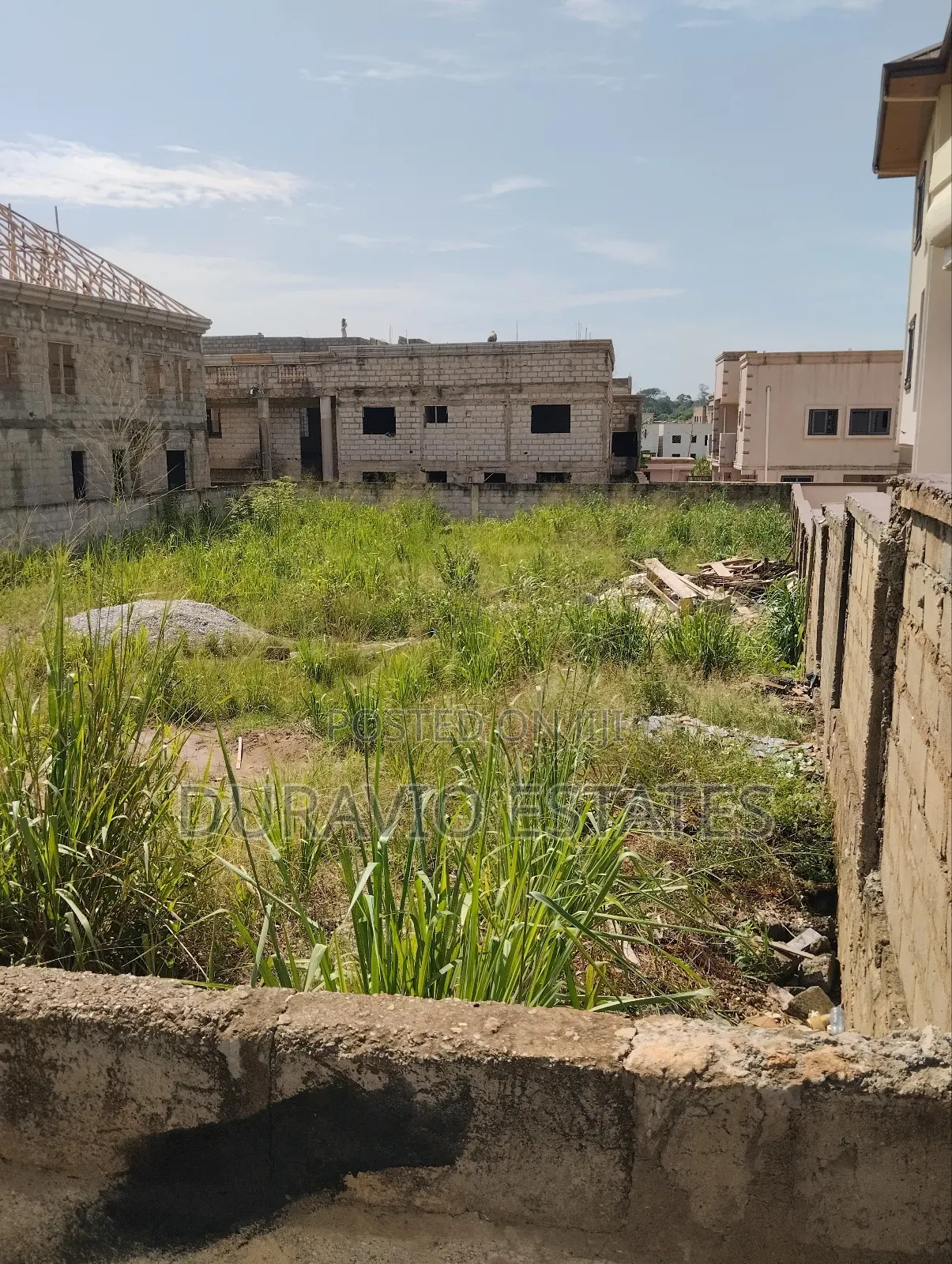 Full Plot in Diamond Hills Residency