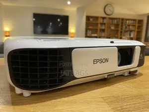 Slightly Used Epson Eb-S41 3300 Lumens Projector From Uk-Free Delivery