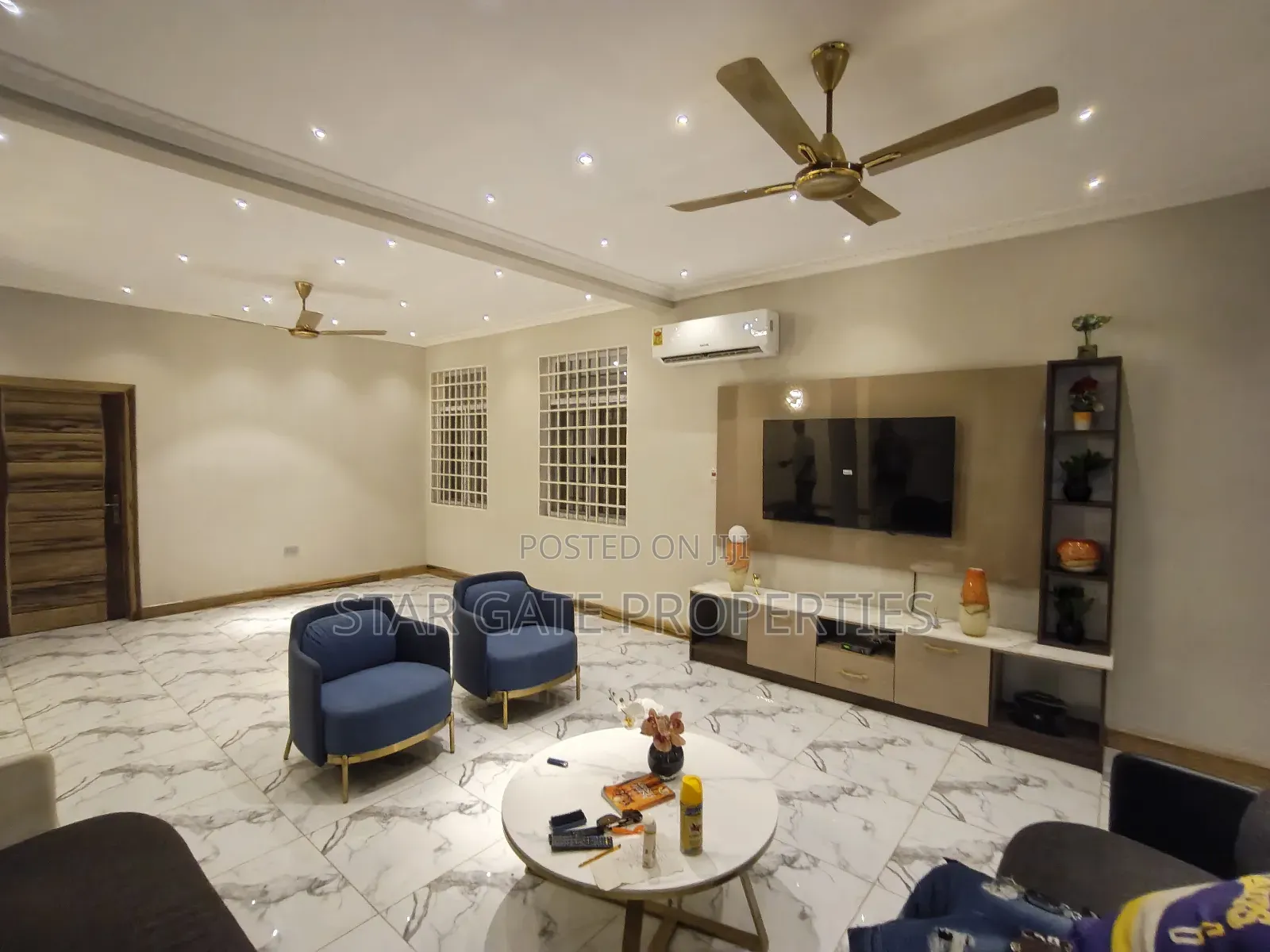 4bdrm House in Kwamo, Kumasi Metropolitan for sale