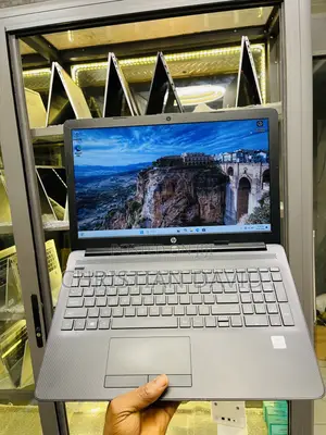 Laptop HP 15-dw3031 8GB Intel Core i5 SSD 512GB