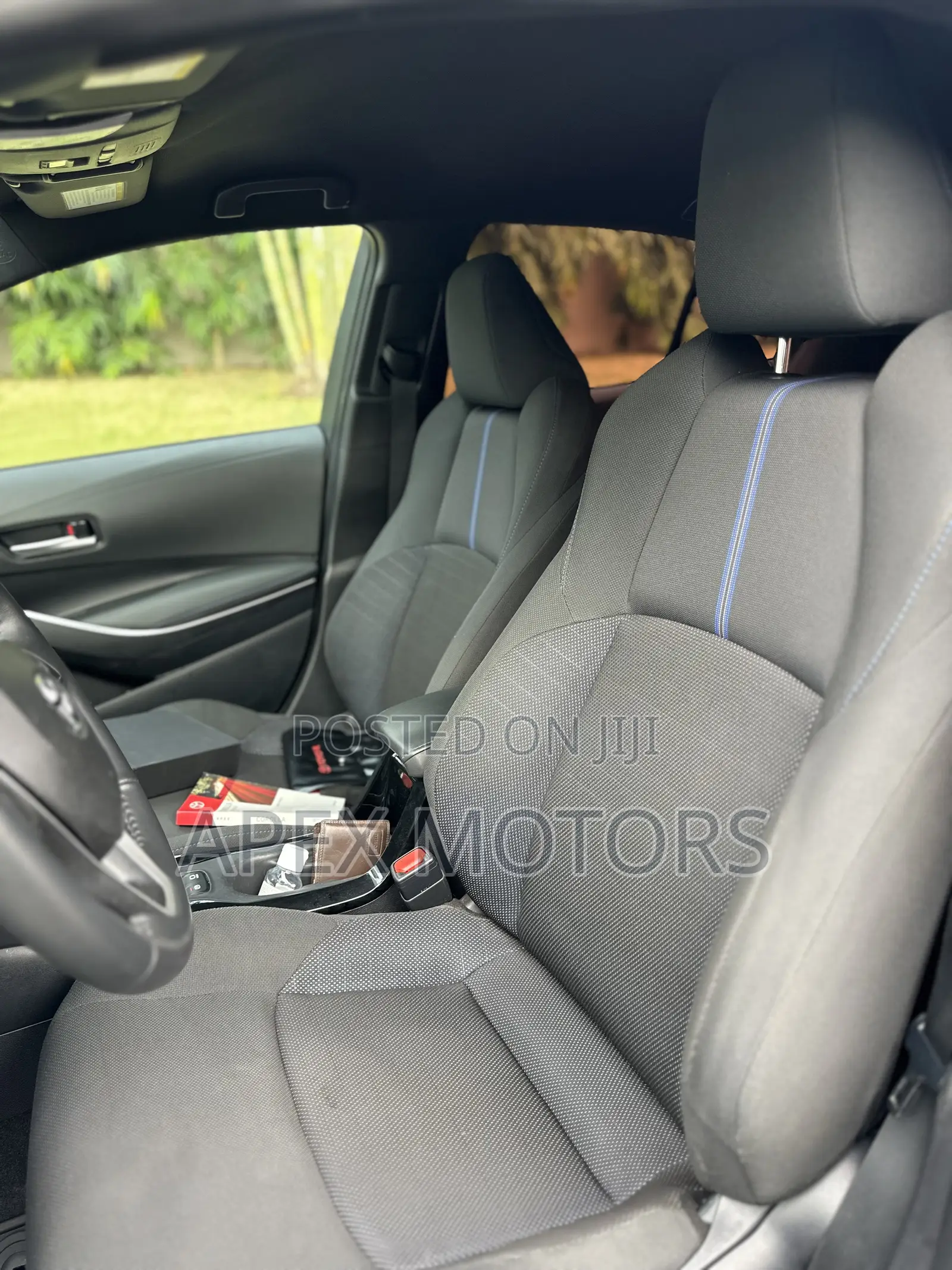 Toyota Corolla SE 2021 Blue