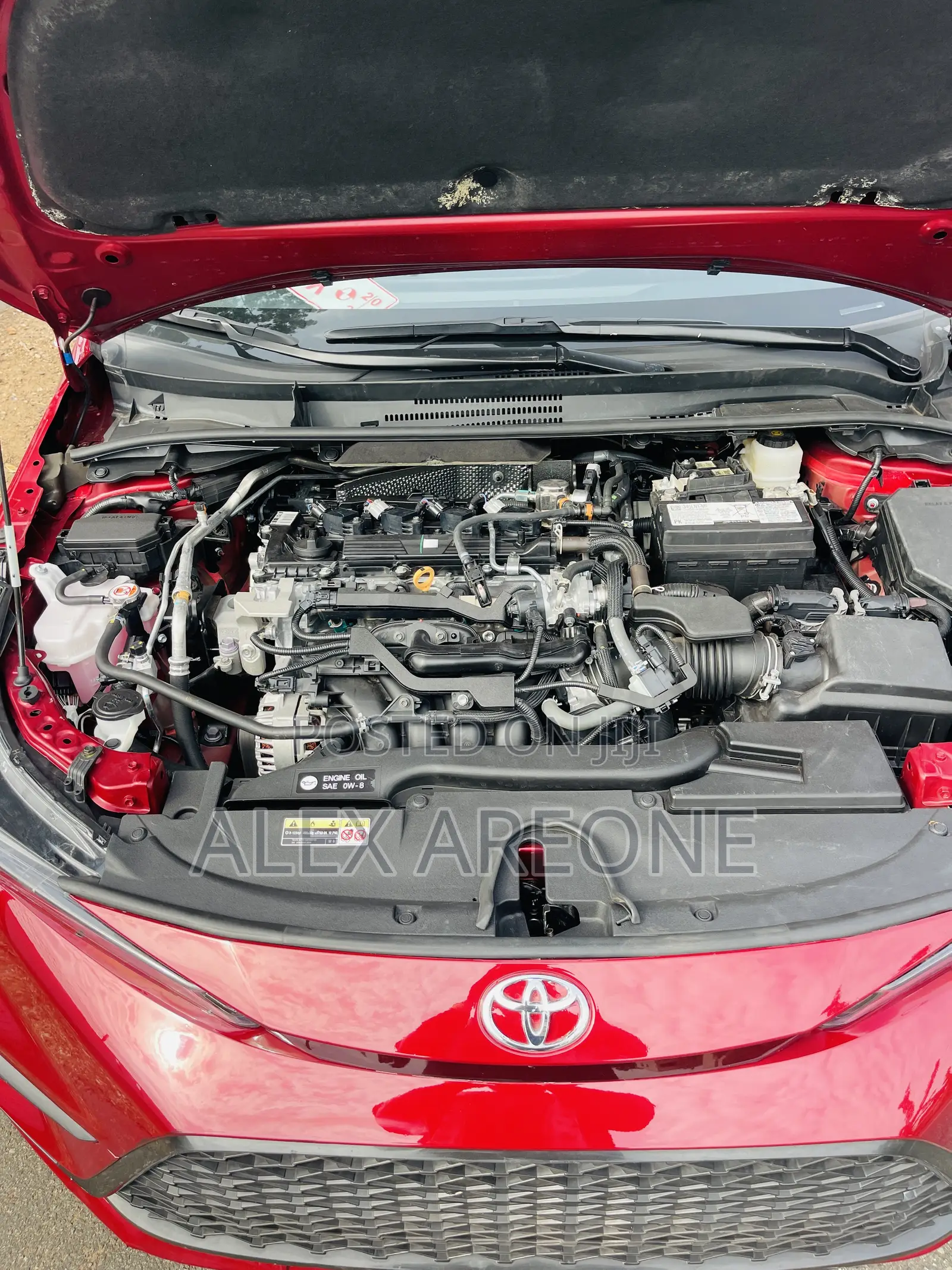 Toyota Corolla Hybrid XLE 2025 Red