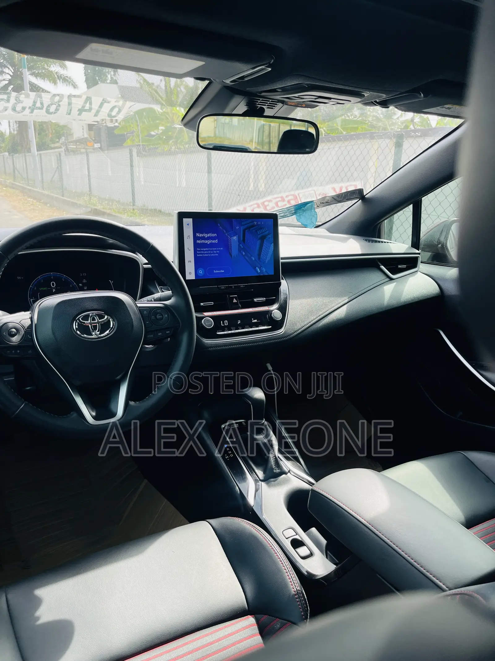 Toyota Corolla Hybrid XLE 2025 Red