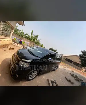 Toyota Voxy 2016 Silver