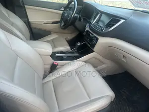 Hyundai Tucson Limited AWD 2016 Black
