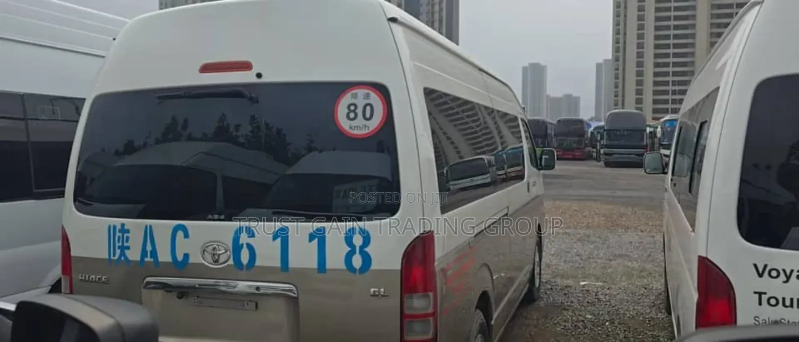 Toyota HiAce 2014 Grey