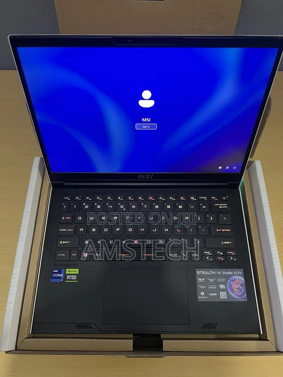 New Laptop MSI Stealth 14 Studio A13VF 16GB Intel Core i9 SSD 1T