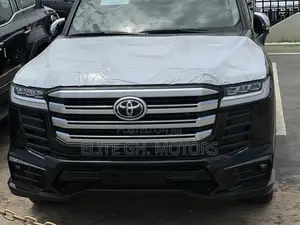 New Toyota Land Cruiser LC300 2025 Black