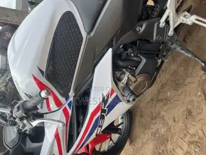 Honda CBR 2019 White