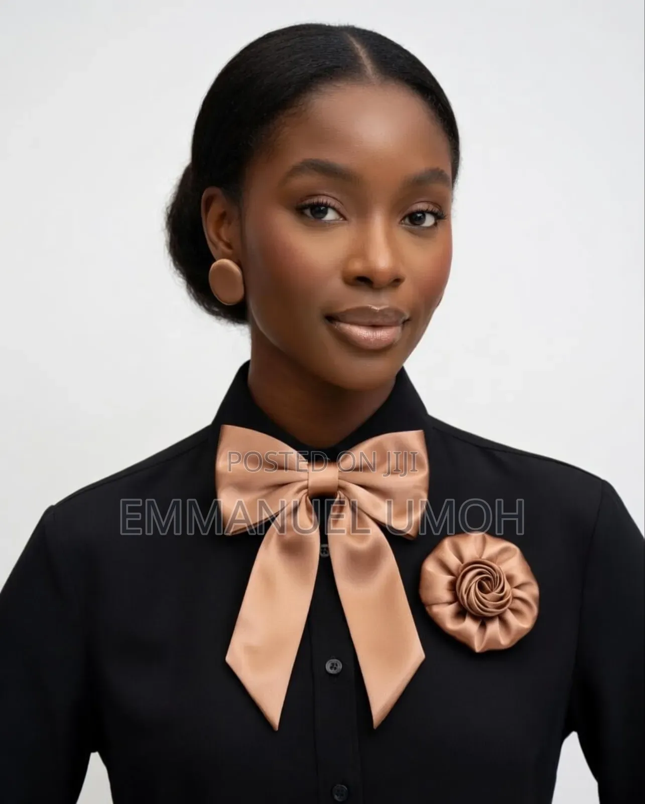 Ladies Tie With Matching Earrings And Brooch