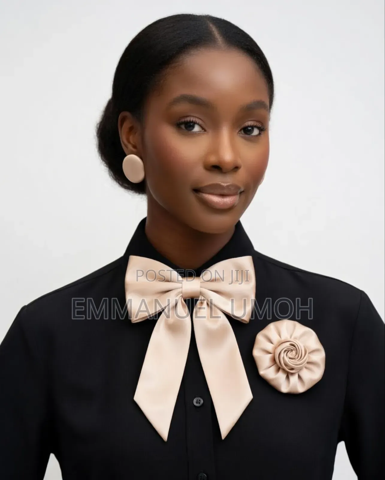 Ladies Tie With Matching Earrings And Brooch
