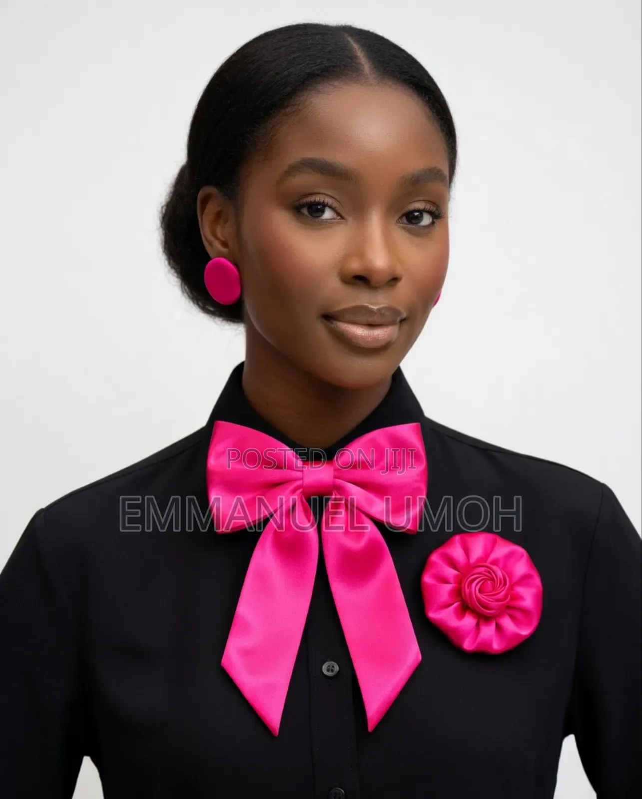 Ladies Tie With Matching Earrings And Brooch