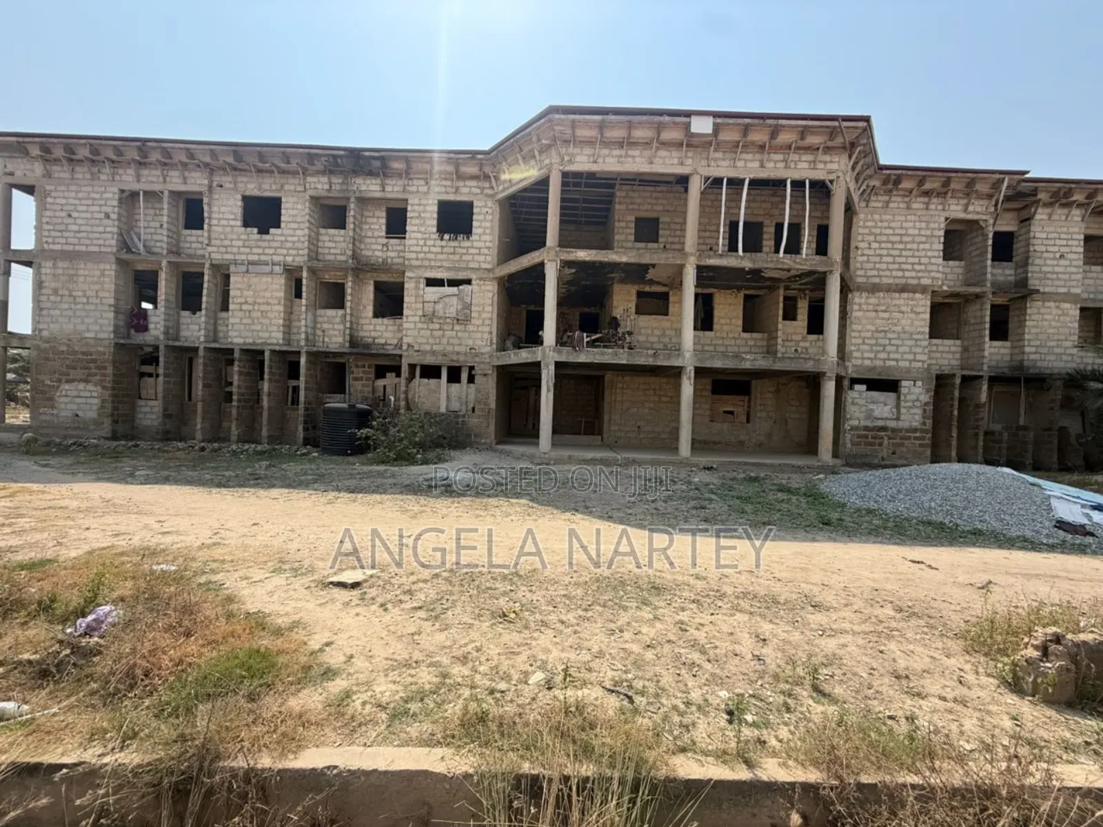 20bdrm Apartment in Weija, Accra Metropolitan for sale