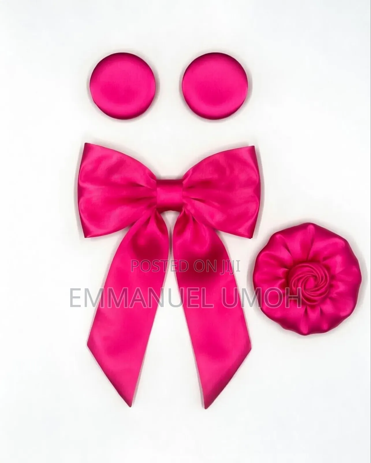 Ladies Tie With Matching Earrings And Brooch