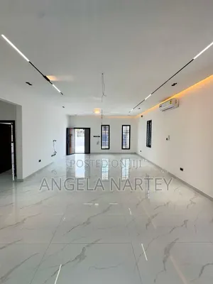 3bdrm House in Lakeside Estates, Accra Metropolitan for sale