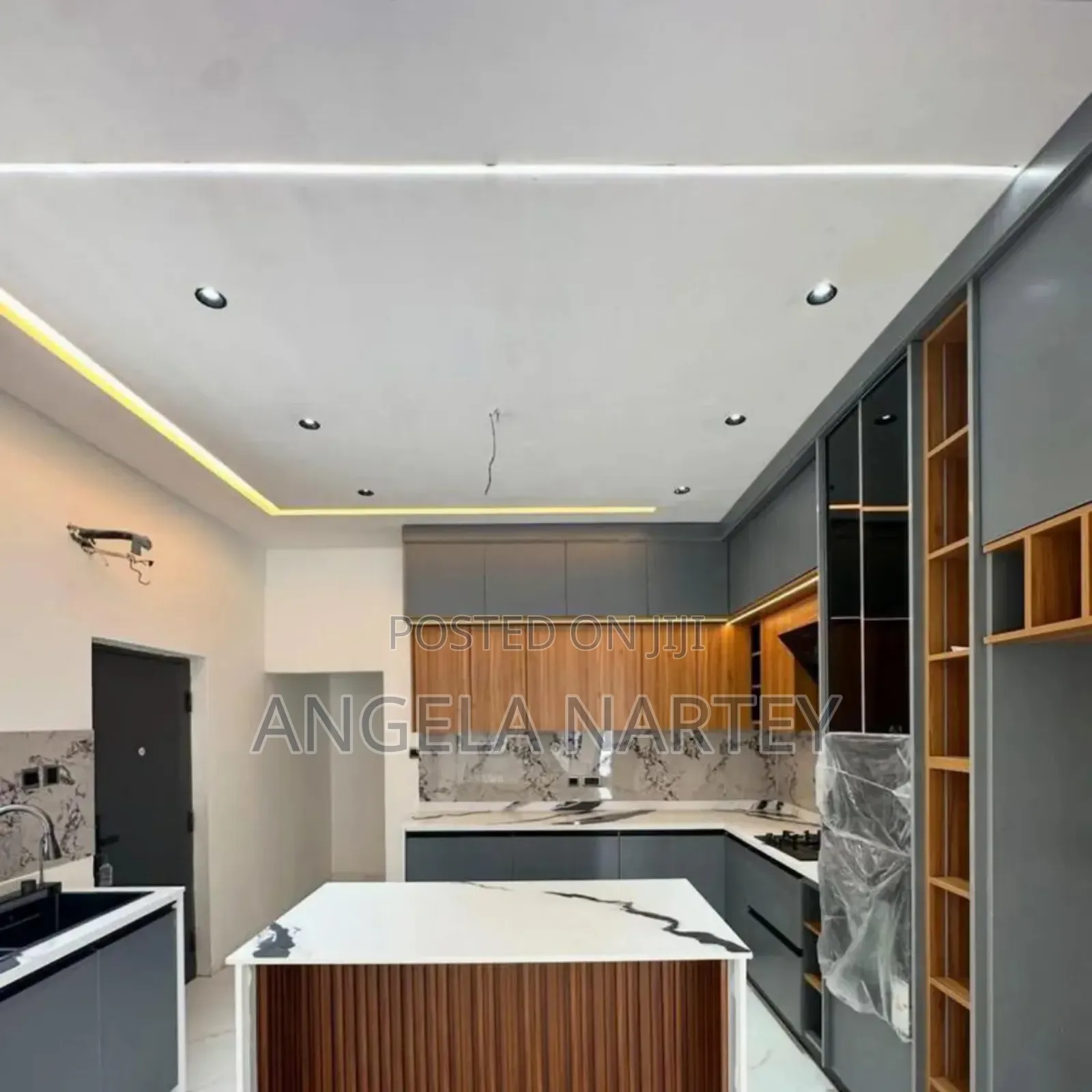 3bdrm House in Lakeside Estates, Accra Metropolitan for sale