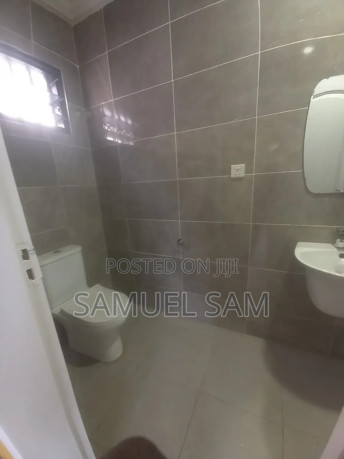3bdrm House in Tema Golf City for sale