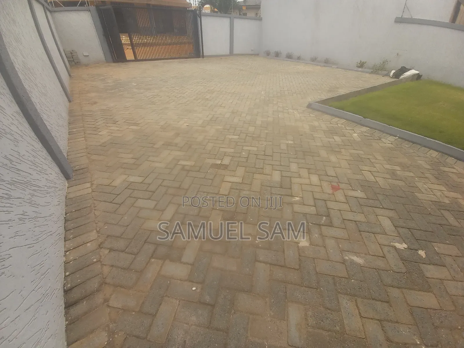 3bdrm House in Tema Golf City for sale