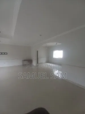4bdrm House in Tema Community 11 for rent