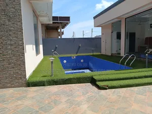 7bdrm Duplex in Lake Side Estate for sale