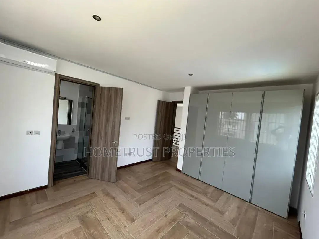 3bdrm House in Labone, Coffee Shop Area for rent