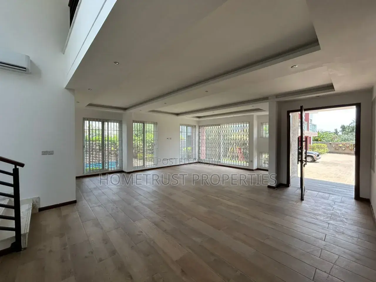 3bdrm House in Labone, Coffee Shop Area for rent